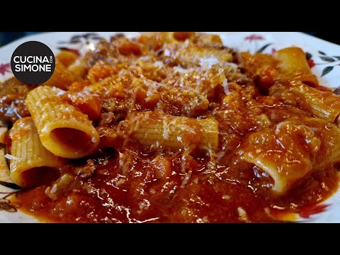 Rigatoni con Sugo di Carne anni '80 - La ricetta di mia nonna