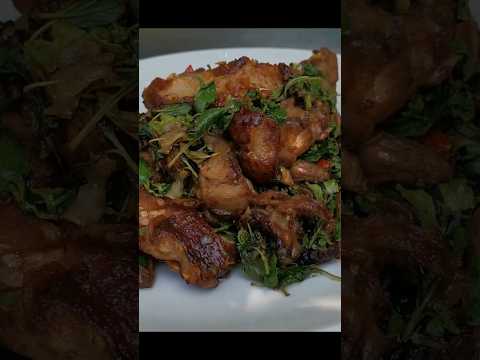 เป็ดคั่วเค็มผัดกระเพราผัดกระเ