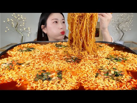 ASMR 이 계절에 딱 맞는 라면 찾았습니다!! 라면 8봉지 리얼먹방 :) 8 ramen noodles MUKBANG