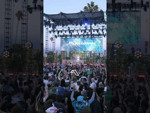 @posmusic debuting ‘Flying Underwater’ a full 18 months ago(!) at #ABGT500 🌊 #Anjunabeats #shorts