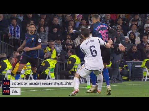 ''La puntera le pega en el tobillo'': El audio VAR del gol anulado al Real Madrid ante el Sevilla