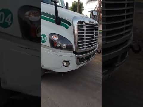 Policías municipales frustraron un robo de un camión de mercancía en la colonia El Mirador