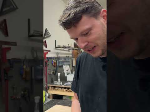 Szpachla do drewna z pyłu, który masz na stole po szlifowaniu - prosty i skuteczny sposób na ubytki