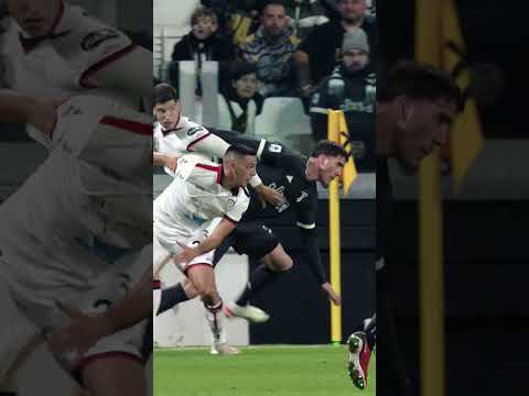 VLAHOVIC MAGIC ✨ #football #skills #seriea