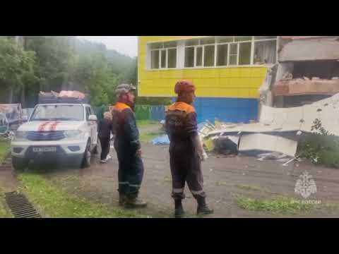 Σεισμός Καμτσάτκα: Η στιγμή που σωστικά συνεργεία σπεύδουν σε νηπιαγωγείο που γκρεμίστηκε