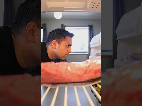«گوشت گمشده رو بعد یه ماه پیدا کردم… ببین چی شد!»🤯   #MeatLovers #CookingShorts