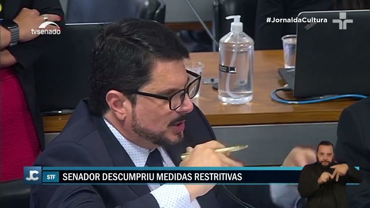 Senador Marcos do Val é obrigado a usar tornozeleira eletrônica