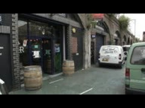 Pub-on-wheels brings beer to London's lockdown homes