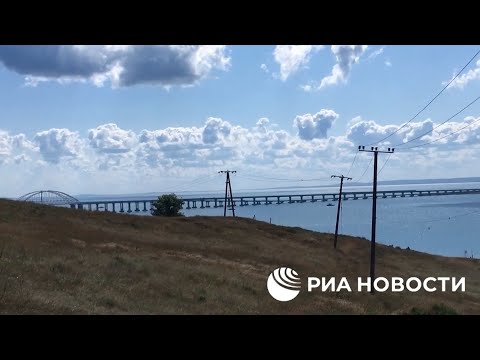 Nuevos ataques con drones ucranianos llevan a cerrar el tráfico en el puente de Crimea