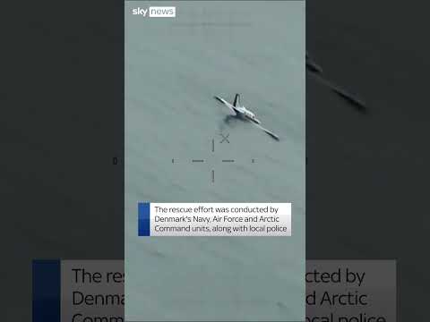 Pilots rescued after crash landing in sea