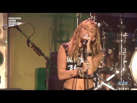 Miley Cyrus - Party Up The Street (Live at Primavera Sound) HD