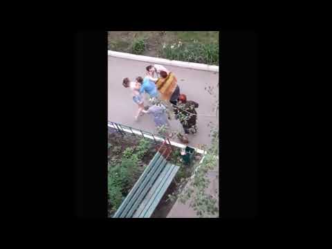 В Жигулевске женщины устроили бойню из-за букета цветов