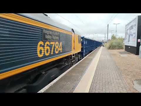 66784 passing Welwyn Garden City while Working 6L05