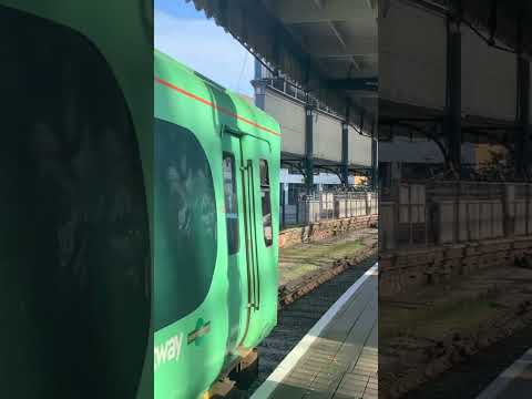 Class 313 departs Brighton with tones! #shorts #train #railway #trainspoting