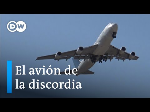 Llegan a Caracas tripulantes del avión retenido en Argentina