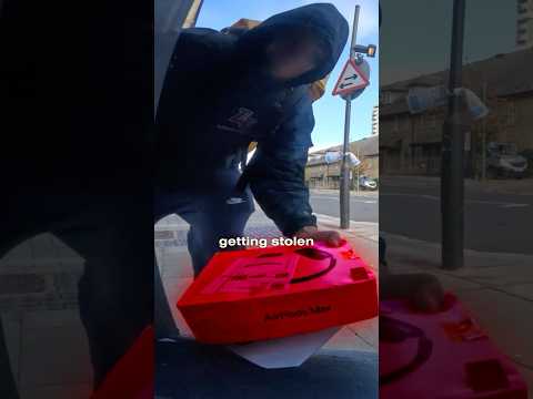 I tricked a package thief with a cake parcel