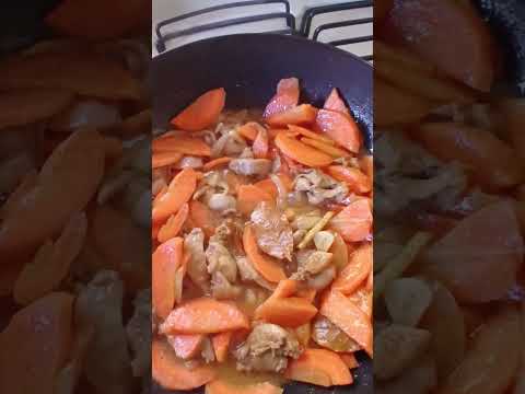 stir fry chicken cutsmall and carrots  #viralshorts #trendingshorts #yummy