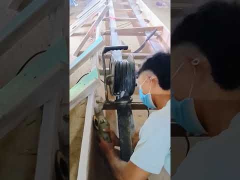 memperhalus bagian dalam #pacujalur #woodworking #woodscraft #perahu