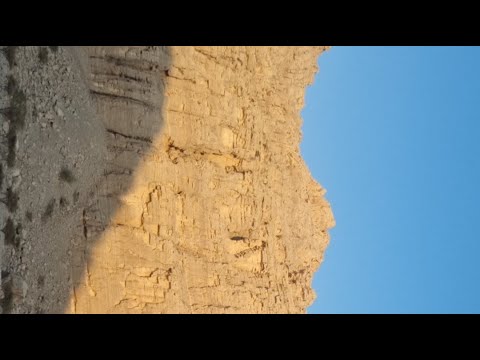 mountains hiking #live #jabeljais #shortslive #verticallive #travel 