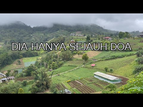 Dia Hanya Sejauh Doa || Lyric