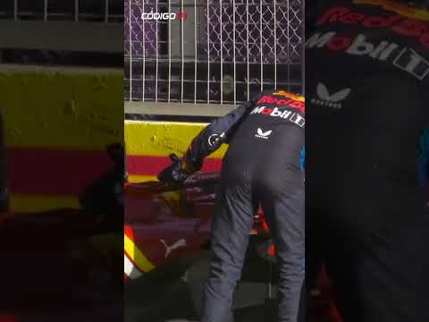 La tensión del momento entre Carlos Sainz y Checo Pérez