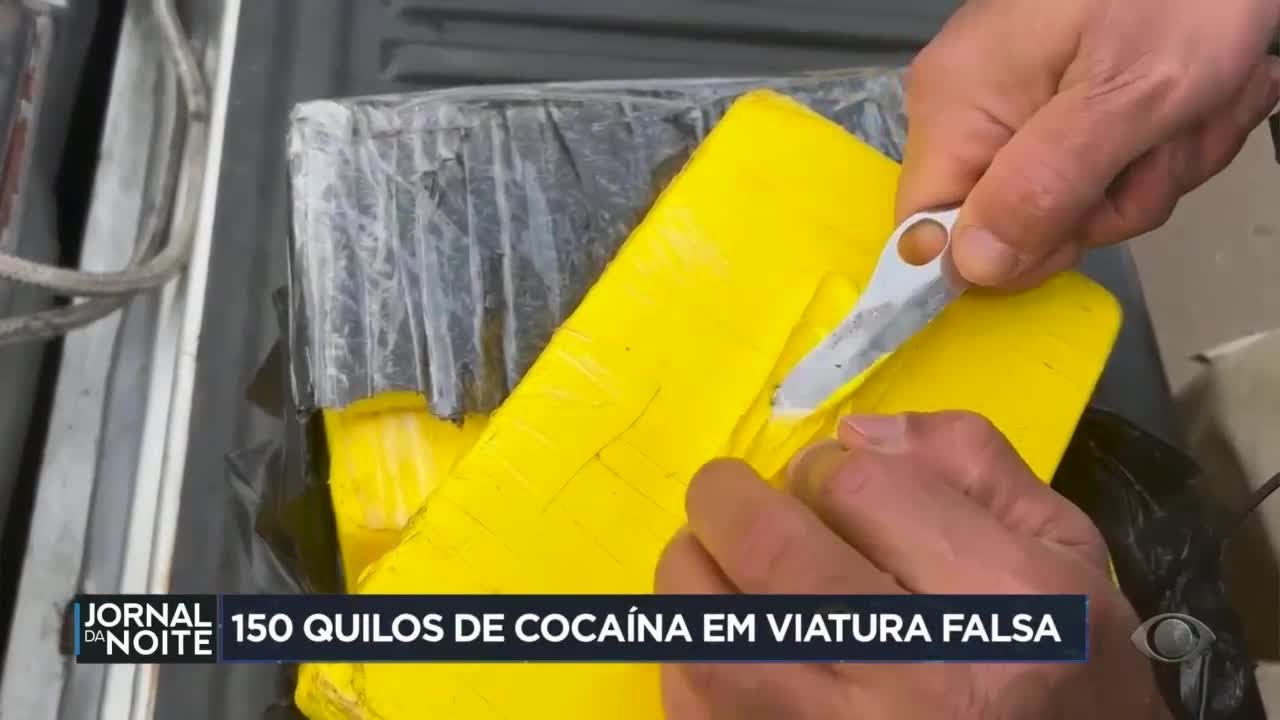 Mais de 150kg de cocaína são apreendidos em falsa viatura da Receita Federal