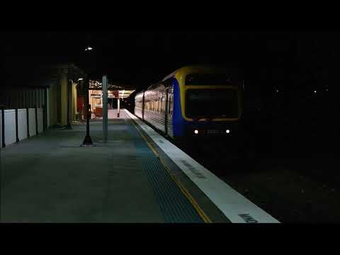 NSW TrainLink Explorer at Junee