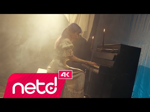 Beyza Doğuç - Öptüğü Piyano