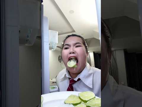 Don't eat lemon, it's very sour 🍋🍋🍋 #funny #shorts