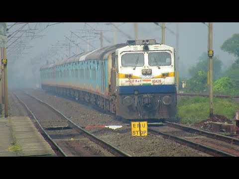 [2-in-1] Diesel Powered Humsafar Express Skip Mashup Through HBC Section