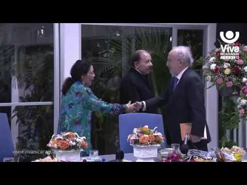 Presidente Daniel Ortega recibe al director de la Real Academia Española