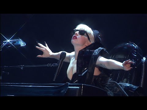Lady Gaga - Marry The Night (Live at BAMBI Awards 2011) (November 10th 2011) (HD)