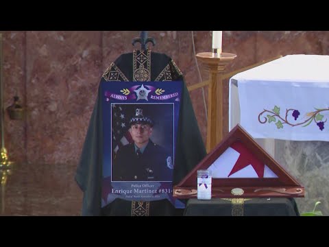 Memorial mass to honor fallen CPD Officer Enrique Martinez held Sunday morning at Mount Greenwood ch