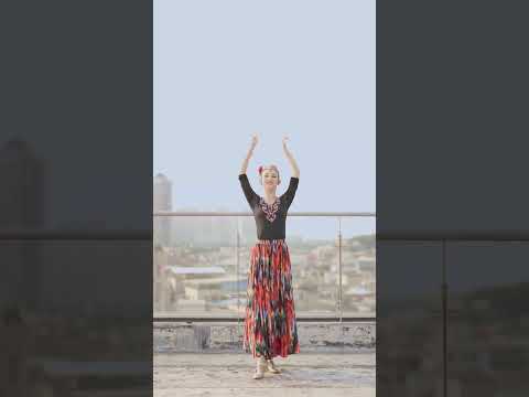 #零基础学舞蹈  #新疆舞  #dou来跳舞 同学们一直在催的《手位综合训练》终于来啦，记得交作业哦～抖音小助手