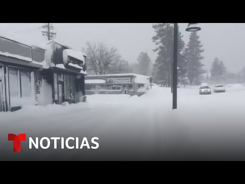 Millones de personas bajo alerta en California por la mayor nevada del invierno | Noticias Telemundo