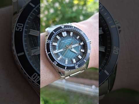 LEE COOPER LONDON / DAY-DATE - MODEL: LC08314.370 / Quartz 42mm with green dial
