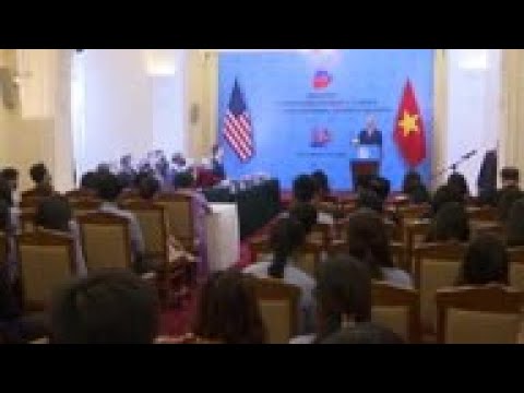 US nat'l security adviser meets students in Vietnam