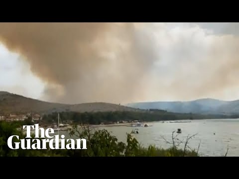 Forest fire rages near Croatian coastal town