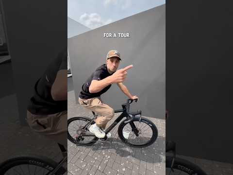 Freddy Ovett takes you on a tour of the Canyon showroom 🚲🏛️