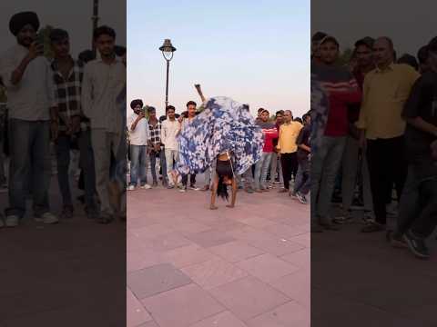 Didi ko chot lag gaya🥹🥹 sorry didi🙏🙏#youtubeshorts #flip #teambackflip #shortvideos #backflip