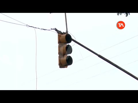 Usuarios denuncian que semáforos no funcionan en la avenida 25 de Julio