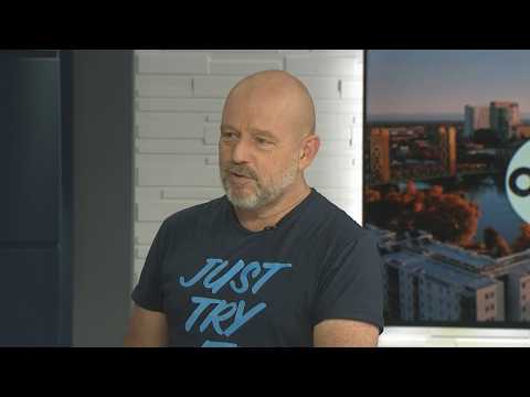 California Republican gubernatorial candidate Steve <strong>Hilton</strong> speaks with ABC10
