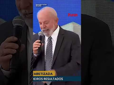 Lula cita Paulo Freire e alfineta bolsonaristas em ato com governadores pela educação