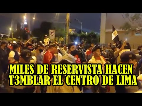 RESERVISTAS MARCHAN CENTRO DE LIMA PIDEN RENUNCIA DE DINA BOLUARTE Y CIERRE DEL KONGRESO..