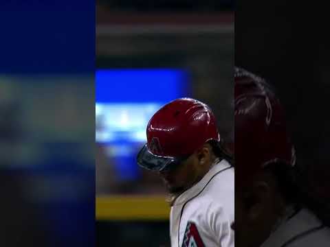 Ketel Marte slugs a go-ahead home run for the Diamondbacks!