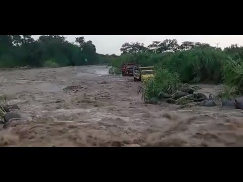 Río arrastró a tres personas en Suchitepéquez