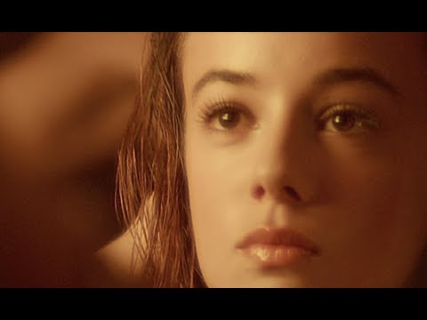 Alizée - Moi... Lolita (Official Music Video)