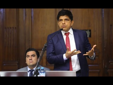 Congreso aprueba acusar a Juan Carrasco por aceptación indebida del cargo y falsedad genérica