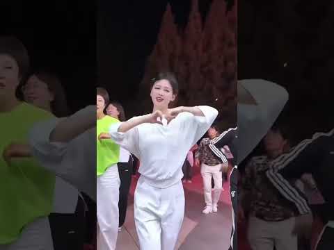 Ri #musician #music #bestshuffle #edms #dance #rollerskating #trend do