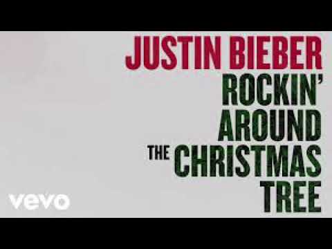 Justin Bieber rockin’around the Christmas tree 🎄